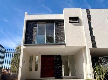 Casa en condominio de 3 habitaciones, Zapopan · Casa en Venta Centinela / Belenes U de G en Zapopan