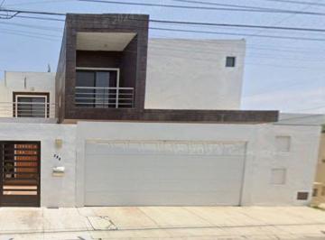 Casa de 4 habitaciones, Saltillo · Propiedad en Venta Ubicada en Saltillo Coahuila