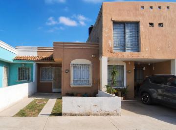 Casa · 60m² · 2 Recámaras · 1 Estacionamiento · Casa en Venta Dentro del Fraccionamiento Real del Valle