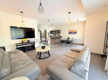 Casa de 3 habitaciones, Querétaro · Venta - Altozano. Casa con 3 Recámaras, Amenidades, Estudio