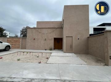 Casa · 625m² · 5 Recámaras · Casa - Coatepec