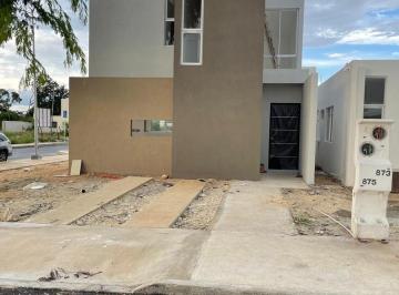 Casa · 160m² · 2 Recámaras · 1 Estacionamiento · Casas con Gran Plusvalía $1,800,000 en El Caucel. Mérida. de 160 m² Terreno.