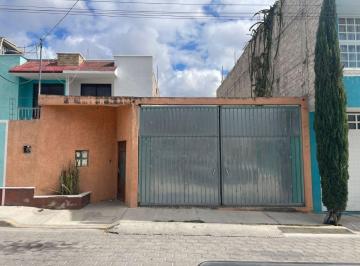 Casa de 2 habitaciones, Tehuacán · Casa Impecable a 7 Min de El Calvario – con Amplio Jardín Lateral y Cochera