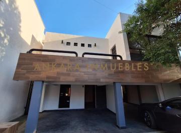 Casa de 5 habitaciones, Monterrey · Casa en Venta Mitras Centro, Monterrey, 2 Plantas Independientes