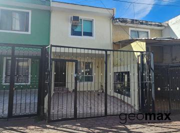 Casa de 3 habitaciones, San Pedro Tlaquepaque · Casa Dentro de Coto Excelentes Condiciones