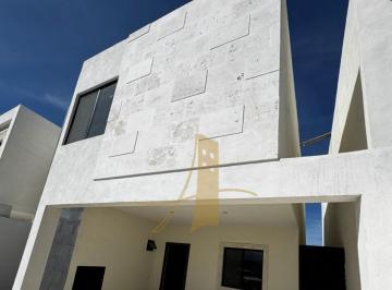1 · Casa con Recámara Abajo y Equipada en Venta Norte de Saltillo
