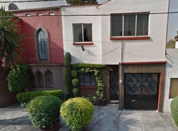 Casa de 3 habitaciones, Azcapotzalco · Venta de Casa en Claveria Ciudad de México