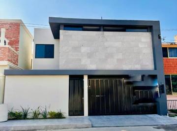 Casa · 236m² · 3 Recámaras · 2 Estacionamientos · Casa Nueva Col Minerva Tampico