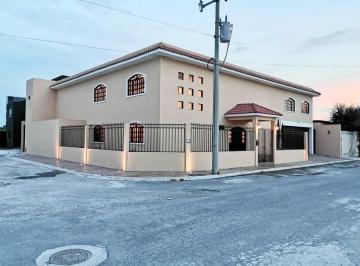 Casa · 600m² · 4 Recámaras · Casa - Portal del Norte