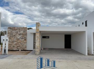 Casa en condominio · 255m² · 3 Recámaras · 3 Estacionamientos · Casa en Venta de Una Planta con 3 Habitaciones en Condominio