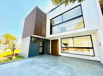 Casa · 362m² · 4 Recámaras · 2 Estacionamientos · Casa en Venta de 362 m Construcción a Estrenar. Lomas Angelopolis 2
