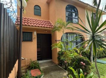 Casa · 125m² · 3 Recámaras · 2 Estacionamientos · Venta de Casa Residencial Ibiza