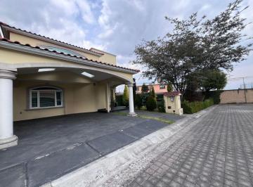 Casa en condominio de 4 habitaciones, Metepec · Casa en Renta en Residencial Arces Metepec Mex