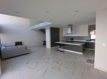 Casa de 4 habitaciones, Querétaro · Casa de 261 m² con Recámara en Planta Baja en Altos Juriquilla