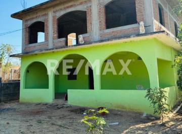 Casa · 200m² · 4 Recámaras · 4 Estacionamientos · Venta Casa y Terreno 1,780 m² en Cuajinicuilapa — Zona Tranquila, Lista Para Desarrollar - (4)
