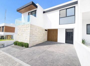 Casa · 220m² · 3 Recámaras · 2 Estacionamientos · Casa Nueva en Exclusivo Fraccionamiento con Doble Vigilancia, en Buena Vista Cuernavaca Morelos.