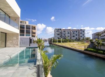 Casa · 1120m² · 5 Recámaras · 5 Estacionamientos · Casa en Venta en La Marina Puerto Cancún