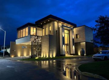 Casa · 508m² · 3 Recámaras · Casa - Fraccionamiento Las Privanzas