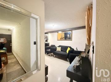 Casa · 150m² · 3 Recámaras · 1 Estacionamiento · Casa en Venta en La Joya Chica