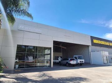 Fachada principal. Mas de 20m. de frente so · Nave Industrial - Comercial en Renta - Corredor Industrial León - Bajio