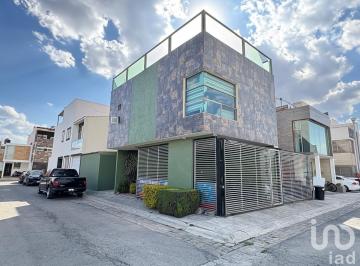 Casa · 200m² · 3 Recámaras · 2 Estacionamientos · Casa en Venta Fraccionamiento Los Cedros Pachuca Hidalgo