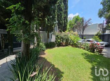 Casa · 280m² · 4 Recámaras · 6 Estacionamientos · Casa en Venta San Jeronimo