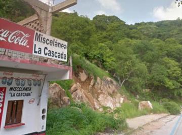 Terreno / Lote · 238m² · Terreno en Venta en Acapulco con Hermosa Vista Al Mar, Ubicado en La Parte Alta del Fraccionamiento