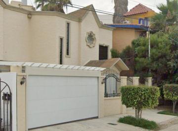 Casa de 4 habitaciones, Tijuana · Venta de Casa en Colonia Costa de Oro Tijuana Baja California