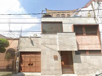 Casa de 3 habitaciones, Benito Juárez · Casa en Venta. Diagonal 13, Col del Valle Centro, Benito Juárez, Cdmx.