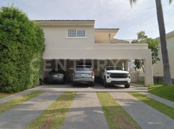 Casa en condominio · 585m² · 4 Recámaras · 6 Estacionamientos · Casa en Venta, Col. Villa Coral, Zapopan, Jal.