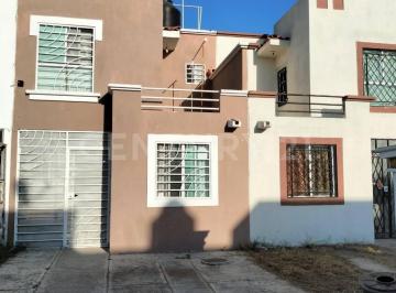 Casa · 95m² · 3 Recámaras · 2 Estacionamientos · Casa en Venta, Col. Villa Fontana, Tlaquepaque, Jal.