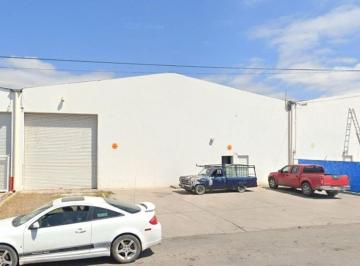 Nave industrial , San Luis Potosí · Bodega en Renta en Zona Industrial en Amplia Av Entre 2 Ejes.