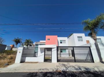 Casa en condominio · 310m² · 3 Recámaras · 3 Estacionamientos · Casa en Condominio - Fraccionamiento Punta Juriquilla
