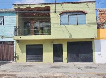 Casa · 296m² · 7 Recámaras · Casa en Lomas de Casa Blanca
