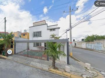 Casa de 3 habitaciones, Cancún · Casa con 165 m² de Terreno y 3 Recámaras en Venta, Akimpech Cancun