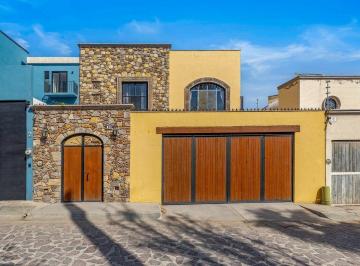 00ca8c25d227cfc2520d0088c211596b949bb805fa79142714a5ef3e8abfe4c9 · Casa en Venta en San Miguel de Allende, con Terraza y Suite Independiente