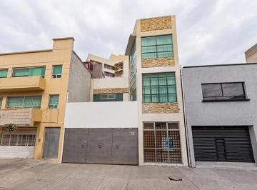 Departamento de 5 habitaciones, Benito Juárez · Casa en Remate Hipotecario Colonia Napoles (3 Pisos)