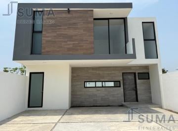 Casa · 171m² · 3 Recámaras · 2 Estacionamientos · Casa en Venta en Fracc. Lomas del Dorado Residencial, Boca del Rio, Veracruz.