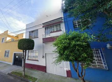 Casa de 3 habitaciones, Cuauhtémoc · Casa en Venta en Misantla, Roma Sur