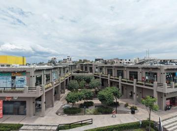 5bdd9d22ab9c237f3742275d80584ebad8c9a037f7d9acc60f98147cae09258a · Local Comercial en Plaza Zákia, Querétaro