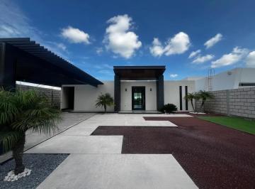 Casa · 5 Recámaras · Casa en Juriquilla