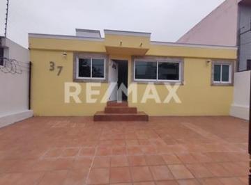 Casa · 102m² · 3 Recámaras · 2 Estacionamientos · Casa en Renta en Cto Héroes - (4)