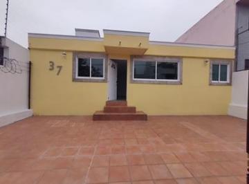 Casa · 102m² · 3 Recámaras · 2 Estacionamientos · Casa en Renta en Cto Héroes - (4)