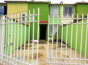 Casa de 4 habitaciones, Santa María Atzompa · Venta de Casa 4 Recámaras, 1 en Planta Baja, Fracc. Jardines de Yahuiche, Atzompa, Oaxaca