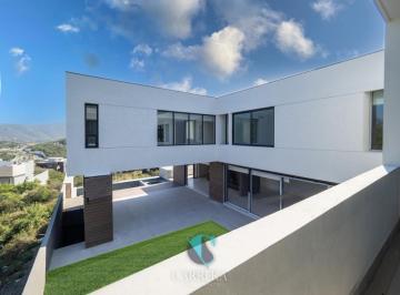 Casa de 6 habitaciones, Monterrey · Residencia en Venta en Sierra Alta Décimo Sector Monterrey, Nl