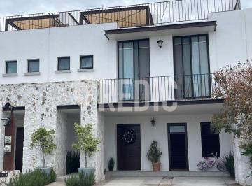 Casa de 3 habitaciones, Querétaro · Casa en Venta en Juriquilla Torre de Piedra