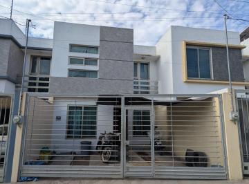 Casa · 99m² · 4 Recámaras · Casa en Hogares de Nuevo México Zapopan