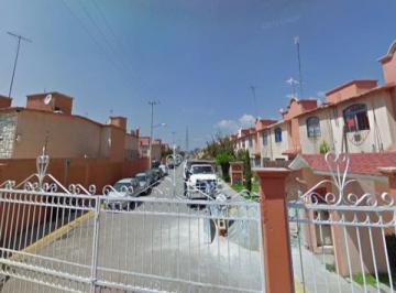 Casa de 2 habitaciones, Cuautitlán Izcalli · Casa de 2 Recamaras en Venta en Lagos de Cortijo Cofradías de San Miguel Edo Mex Ideal Para Inverti