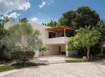 Casa · 333m² · 4 Recámaras · 2 Estacionamientos · Casa en Venta Merida, Yucatan Country Club, Toh, Lista