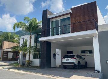 ef759392e4199c89429309c1463a4e045de53fadc3b719546db209053c10139c · Casa de Lujo en Renta o Venta Fraccionamiento